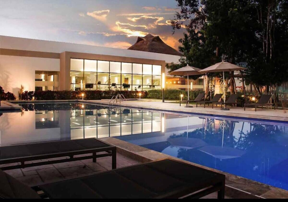 Casa Moorea - Pools & Gym *